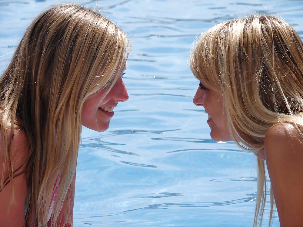Nacktbildern von blondiene Küken Urlaub mit geilen Blondinen